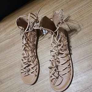 American Eagle Gladiator Sandals Size 9